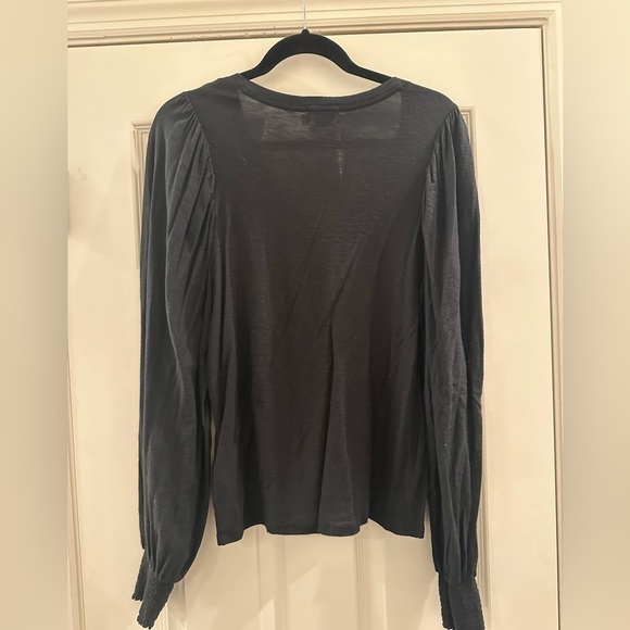 Nation LTD Tabitha Smocked V Neck Long Sleeve Tee Black Medium - Picture 7 of 7